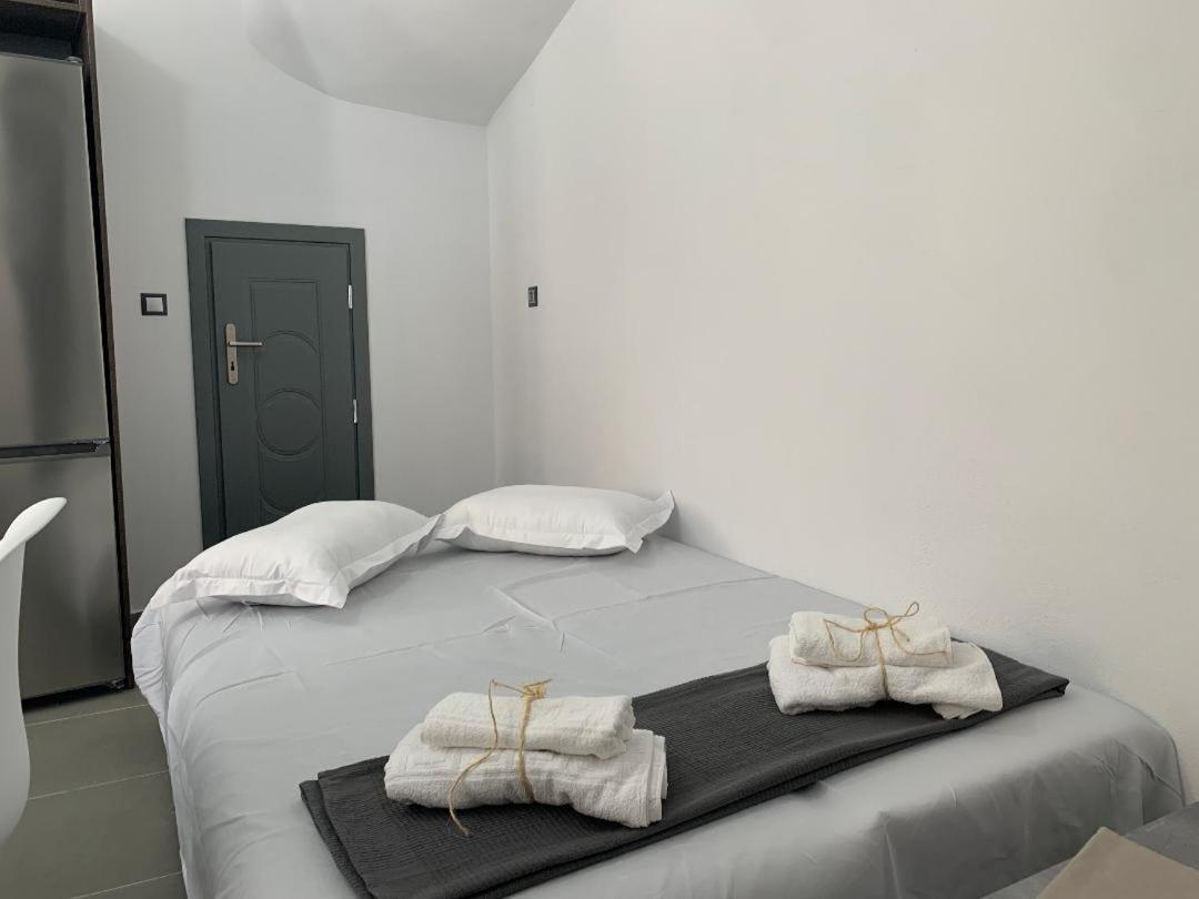 Thania'S House ,4 Minutes From The Center Of Hermoulis Ermoupoli Exteriör bild